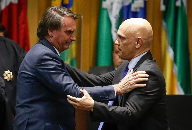 Moraes nega pedido de Bolsonaro para viajar aos EUA e participar da posse de Trump