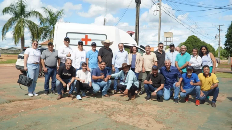 Ambulância e implementos agrícolas para Castanheiras