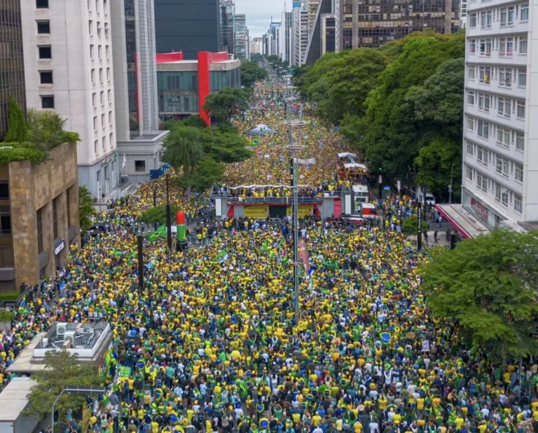 PL da Anistia: Pressão popular surte efeito e oposição atinge assinaturas para urgência na Câmara