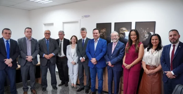 Deputado Luís do Hospital reforça diálogo com CFM e defende união pela saúde