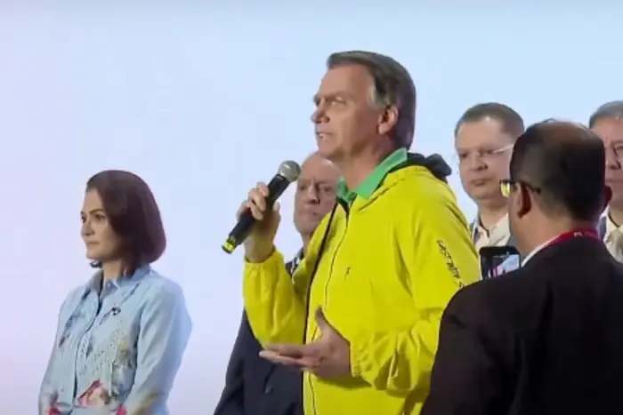 Bolsonaro pede que seus apoiadores assistam seu depoimento no STF