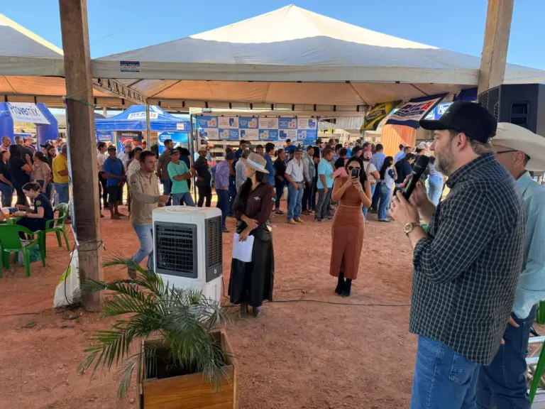 Presidente da Assembleia prestigia Dia de Campo da Bovinocultura Leiteira em Ariquemes