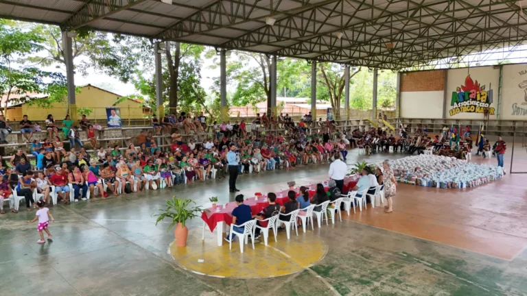 Deputado Alex Redano acompanha entrega de 3 mil cestas básicas na Zona Leste de Porto Velho